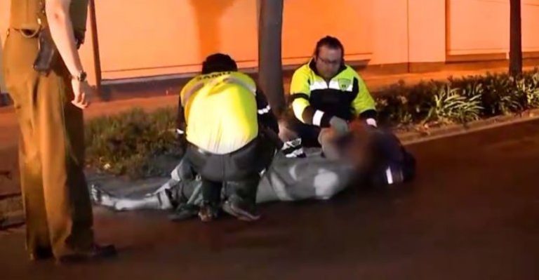 Joven fue encontrado con múltiples heridas de arma blanca