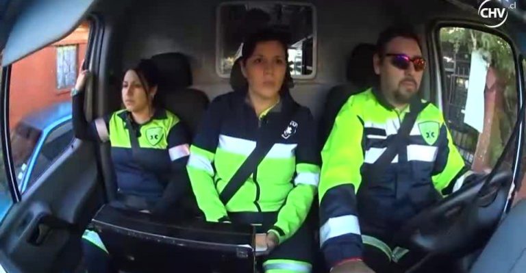 Equipo del SAMU no llegó al rescate por la imprudencia de una camioneta mal estacionada