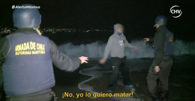 Jóvenes fueron reducidos por Policía Marítima en plena riña - Parte 1