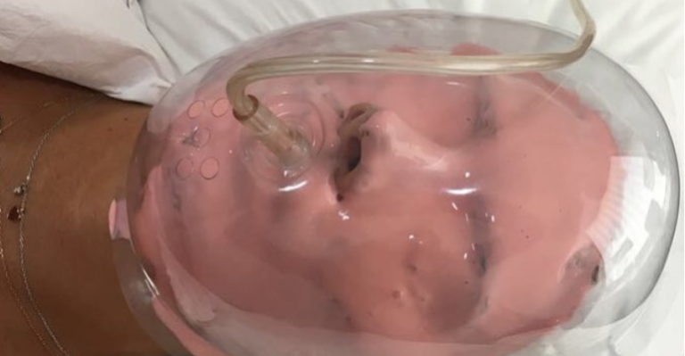 Carla Ochoa exhibió tratamiento de belleza estilo espacial