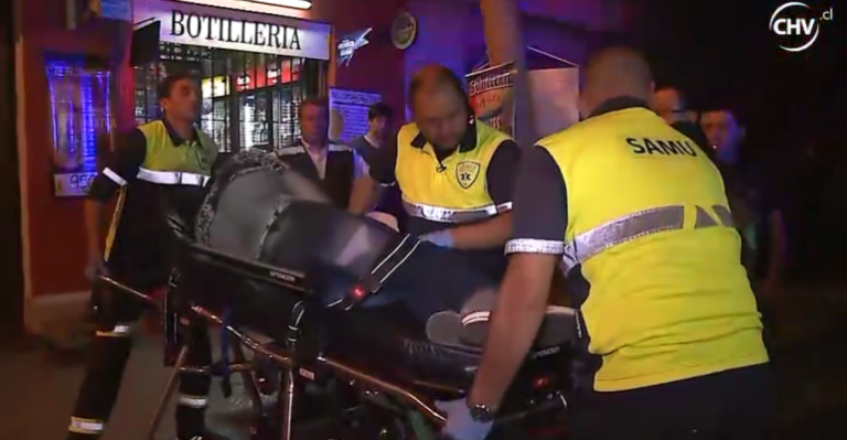 Personal del SAMU atendió a hombre apuñalado en portonazo