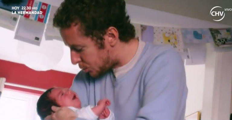 Mónica Rincón propone un postnatal masculino obligatorio