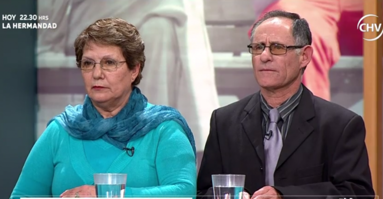 Juana quiere que su hermano le devuelva a Hugo un terreno en disputa