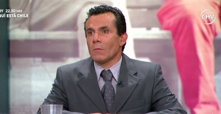 Víctor pide el divorcio tras 24 años de separación y una hija de 25