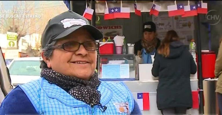 Rosita Norambuena es la reina de los desayunos de Curacaví