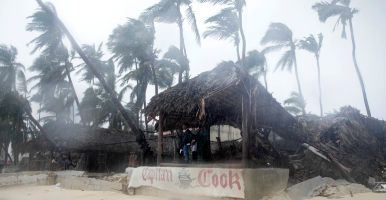 Experto analizó el fenómeno de los tres huracanes seguidos