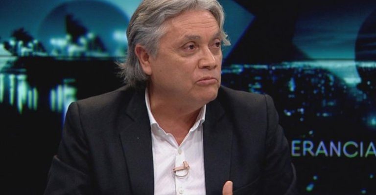 Alejandro Navarro por monedas lanzadas a Piñera: 