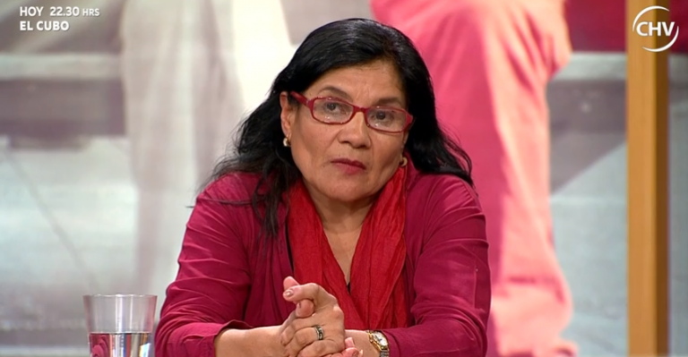 Regina pide a su ex que le de el divorcio y parte de su departamento