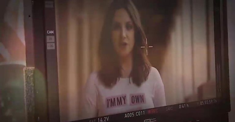 Sábado: Kel Calderón en el mundo del modelaje publicitario