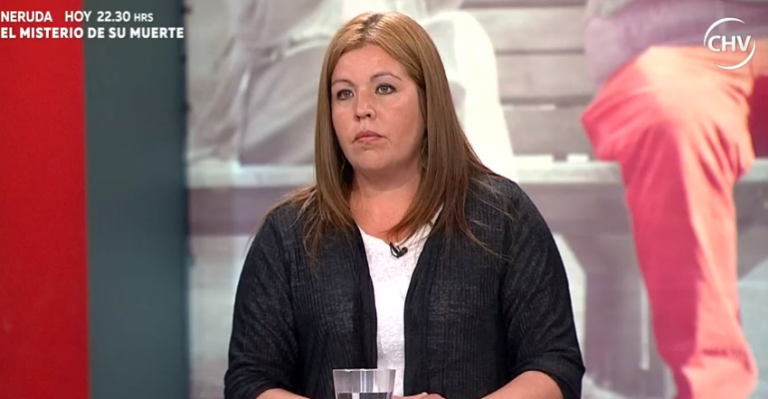 Carolina pide a su tía que cumpla con la promesa de compra de un terreno - Parte 1