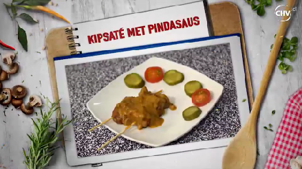 Kipsaté met pindasaus de Francesca Cigna