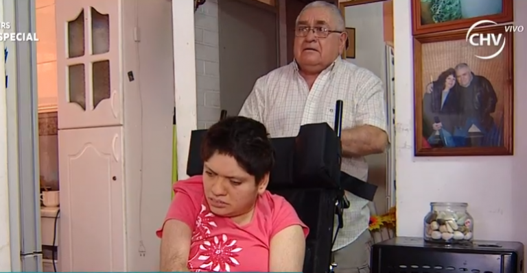 Joven con parálisis cerebral deberá pagar multa