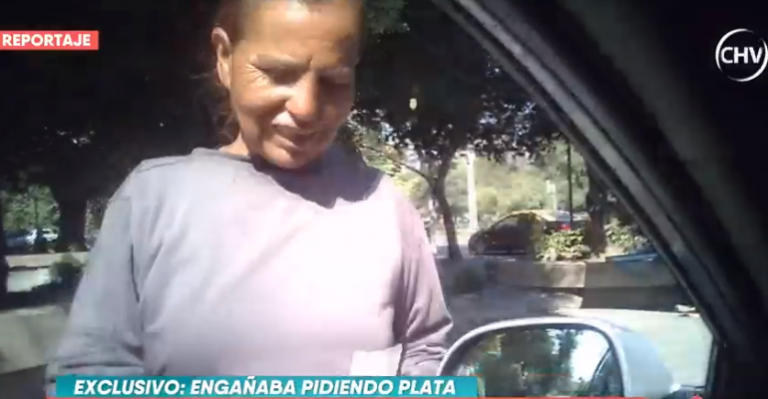 Falsa mendiga engaña pidiendo dinero fuera de clínica - Parte 2