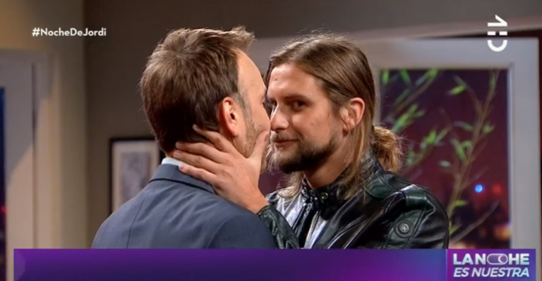 Jordi Castell sufrió chascarro al revivir prueba de la confianza