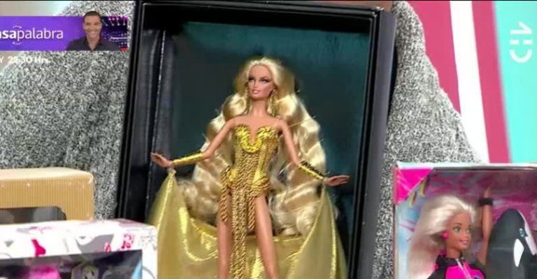 Conoce la historia del coleccionista de Barbies