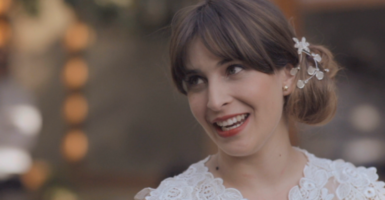 Elizabeth encontró el amor tras ser traicionada el día de su boda