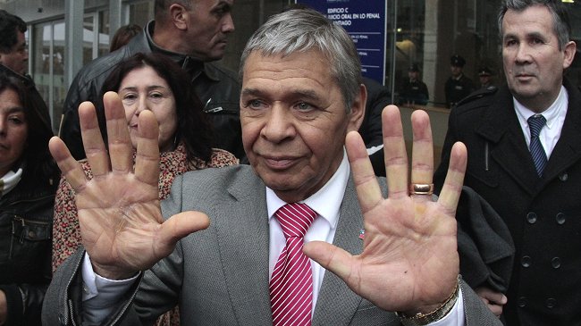 Ex alcalde Luis Plaza reapareció junto a Piñera y tendría intenciones de volver al municipio en Cerro Navia