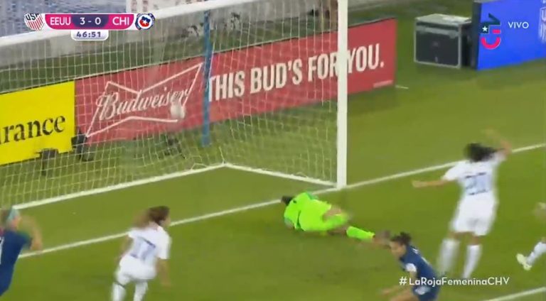 El tapadón de Christiane Endler frente a una de las mejores jugadoras del mundo