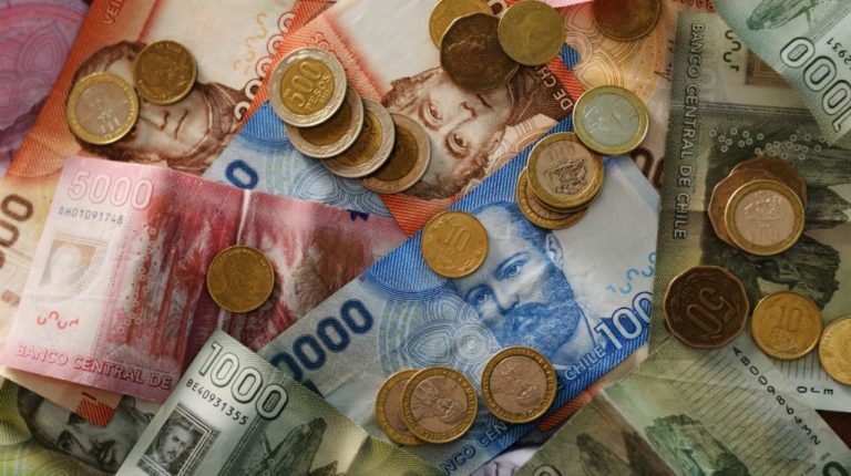 ¿Tuviste libreta de ahorro entre 1960 y 1986? Puedes tener varios millones sin cobrar