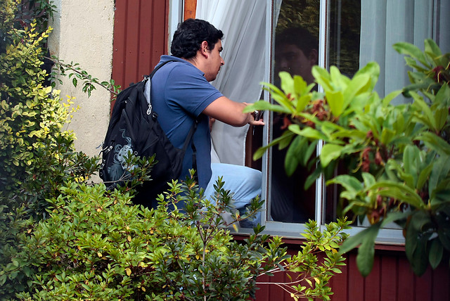 Hablar con sus vecinos: Este es el mejor consejo que entregan expertos para que su casa no sea víctima de un robo este 18