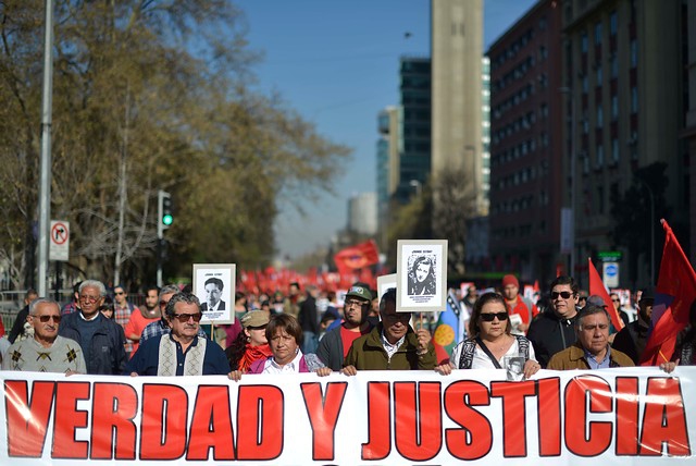 Revisa los desvíos en Santiago para este domingo por romería en memoria a Detenidos Desaparecidos