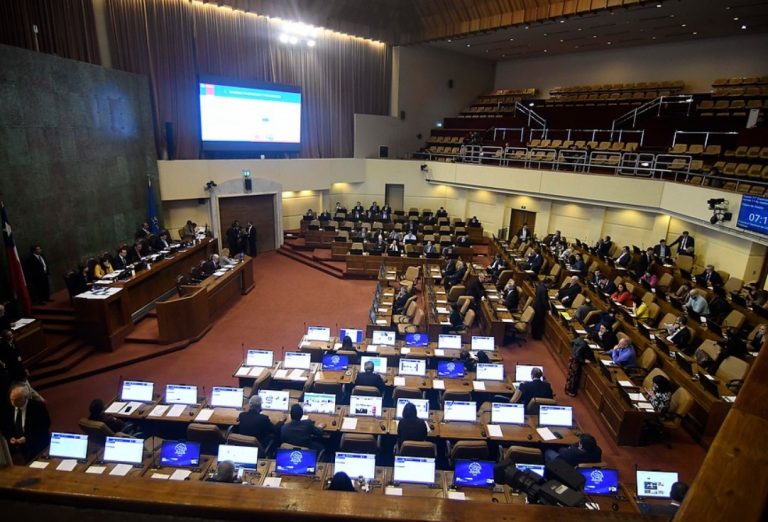 Diputados aprueban adelantar la entrega del Bono Marzo