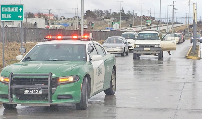 Punta Arenas: Atropelló a carabinero, se dio a la fuga y pensó que podía pasar piola en el estacionamiento de un hospital