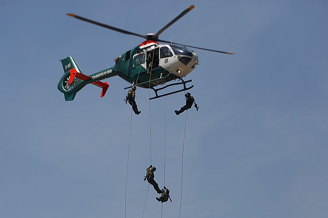 Rescatan a familia que se encontraba atrapada en embalse El Yeso