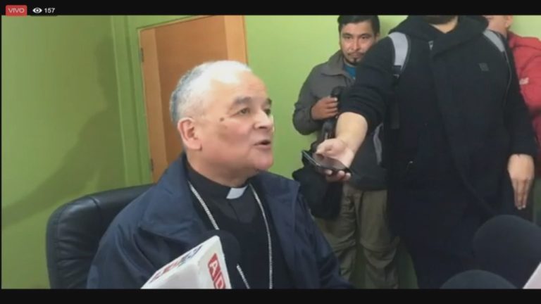 Papa Francisco aceptó la renuncia de dos obispos chilenos en medio de investigaciones por abuso sexual