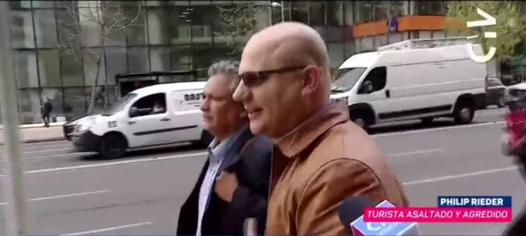 “Dejemos el tema así”: La resignación del turista suizo que fue arrastrado por un taxista que intentó robarle