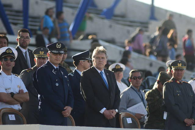 Ministro de defensa reaccionó tras denuncia de CHV Noticias sobre casos de nepotismo en la Fuerza Aérea