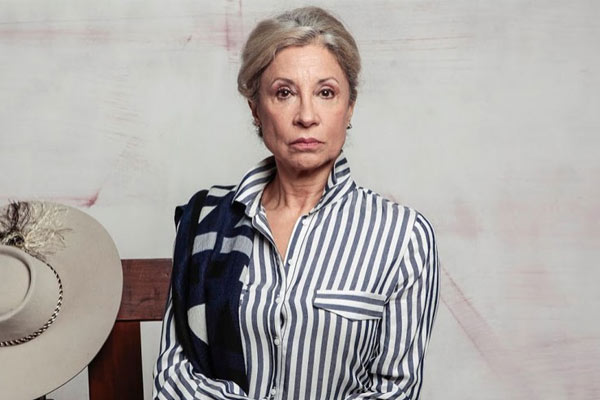 Actriz Loreto Valenzuela denuncia a director por acoso