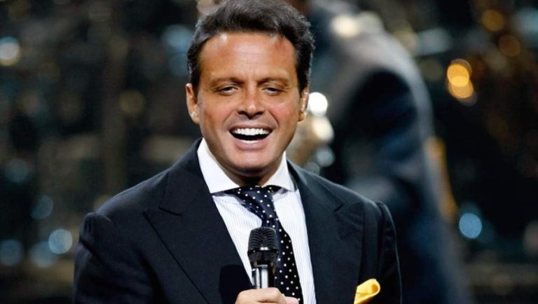 ¡Joder, Micky! Luis Miguel será el número central del Festival de Viña 2019