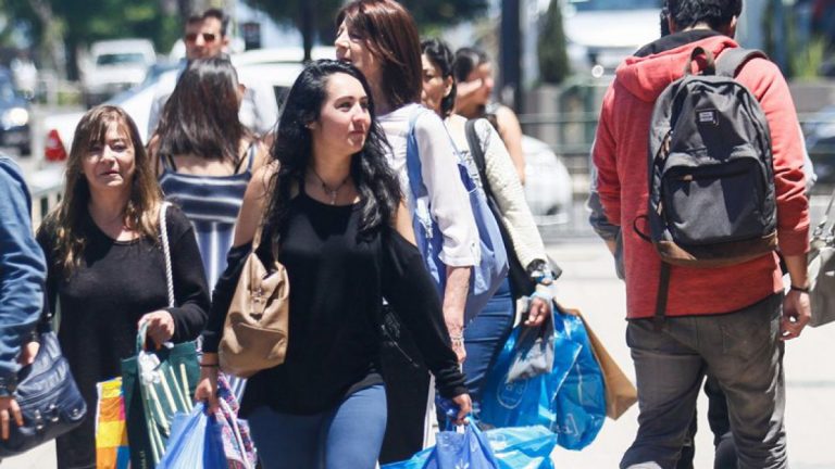 ¿Cuánto falta para la meta?: Prestigioso diario económico afirmó que Chile está muy lejos del desarrollo