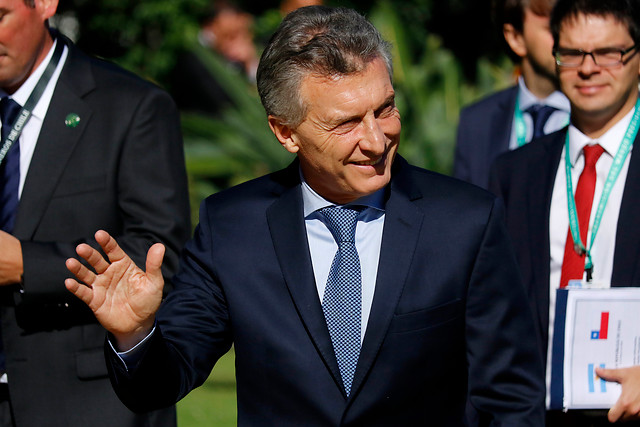 Argentino le gritó de todo a Macri cuando fue a buscar a su hija al colegio en helicóptero fiscal