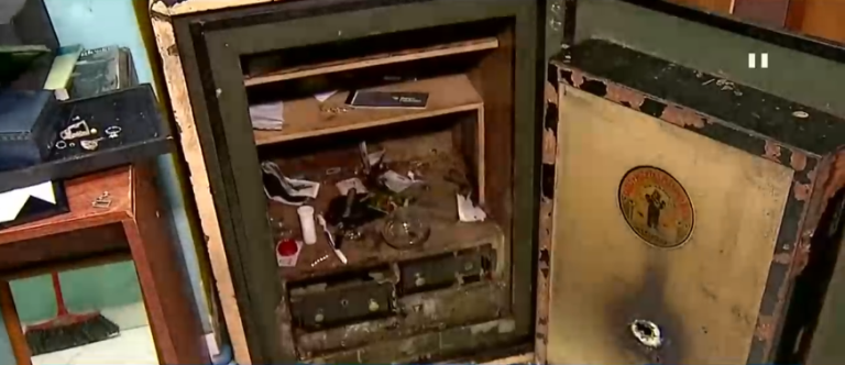 Solitario delincuente robó tres joyerías en pleno centro de Santiago