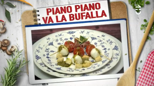 Piano piano va la búfala por Claudia Pérez