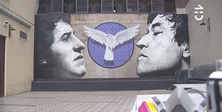 El emotivo mural que une a Víctor Jara y Jorge González