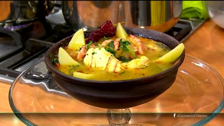 Aprende a preparar el mejor Caldillo de Congrio Nerudiano - Parte 1