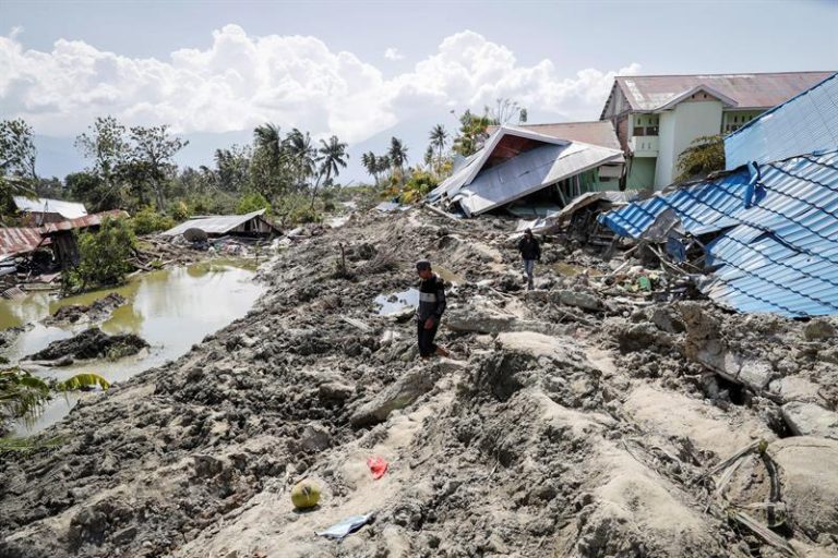 El desesperado grito de hombre alertando de la llegada del tsunami en Indonesia