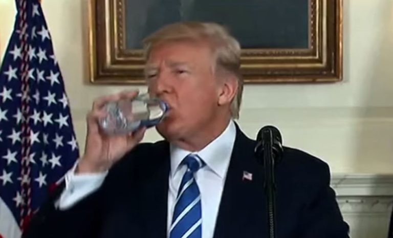Dicen que prefiere la cola diet: Donald Trump aseguró que en su vida se ha tomado una cerveza