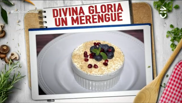 Divina Gloria... Un merengue es el postre de Catalina Guerra