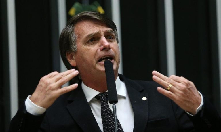Extrema derecha a las puertas del poder: Jair Bolsonaro ganó la primera vuelta en Brasil