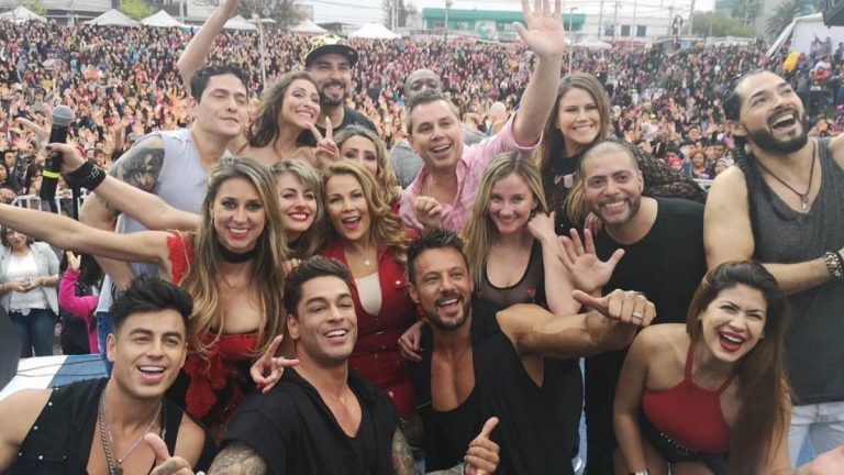 No se aguantó: Cathy Barriga bailó junto al Team Mekano en Maipú