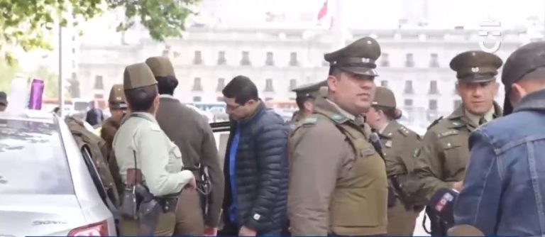 Nació frente a La Moneda: Carabineros asistió con éxito parto en pleno centro de Santiago