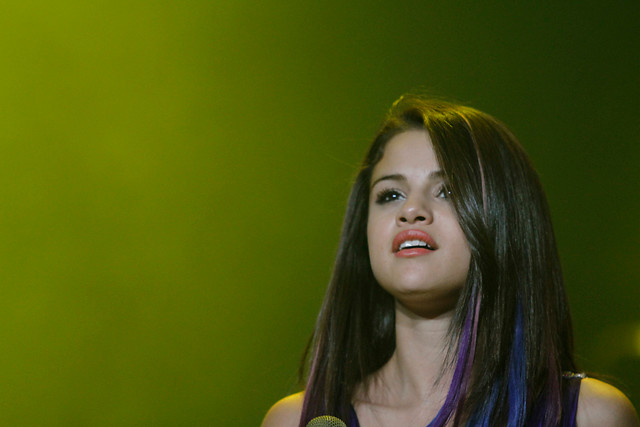 Selena Gómez presentó colapso nervioso en hospital y se arrancó intravenosas de su brazo