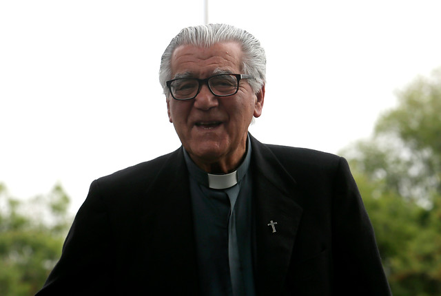 Raúl Hasbun ironizó con triunfo de Chile ante México tras ser citado a declarar por encubrir casos de abuso sexual