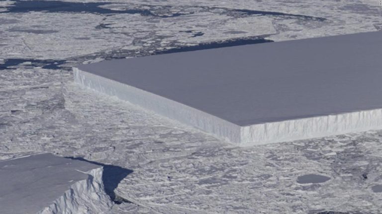 La NASA descubrió un espectacular iceberg rectangular en la Antártida