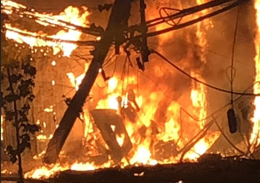 Delincuente murió calcinado tras chocar en el auto donde se daba a la fuga