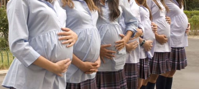 80% de alumnos que asisten a una escuela con 30 jóvenes embarazadas habían pedido clases de educación sexual